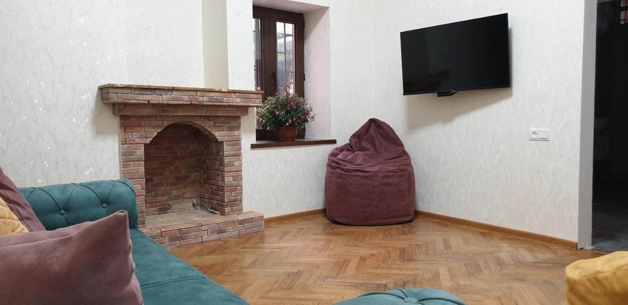 Lalis Apartment Тбілісі Екстер'єр фото